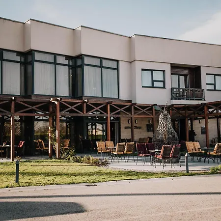 Hotel & Distillery Monogram Gradac (Tutin)