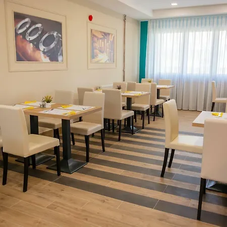 & Distillery Monogram 4* Gradac (Tutin)