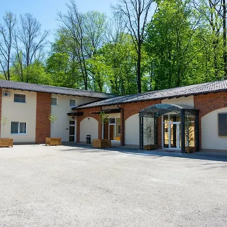 & Distillery Monogram Gradac (Tutin)