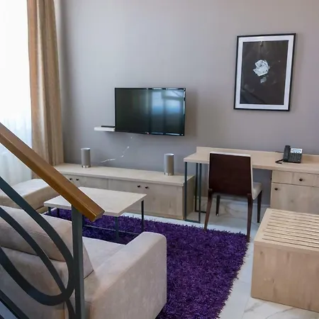 & Distillery Monogram Hotel 4*
