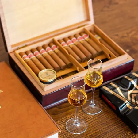 & Distillery Monogram 4* Gradac (Tutin)