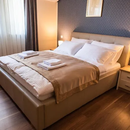 & Distillery Monogram Hotel