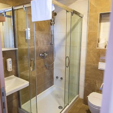 & Distillery Monogram Hotel