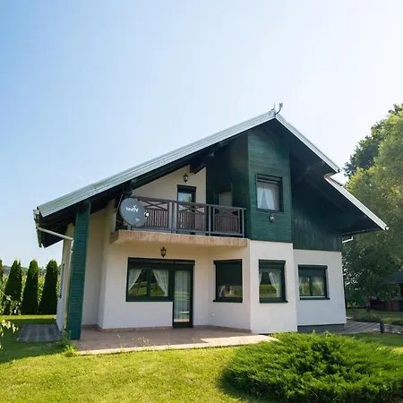 & Distillery Monogram Hotel