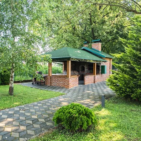 & Distillery Monogram Hotel Gradac (Tutin)